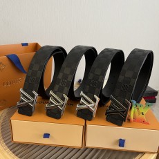 루이비통 남성 LV이니셜 다미에 벨트 40MM